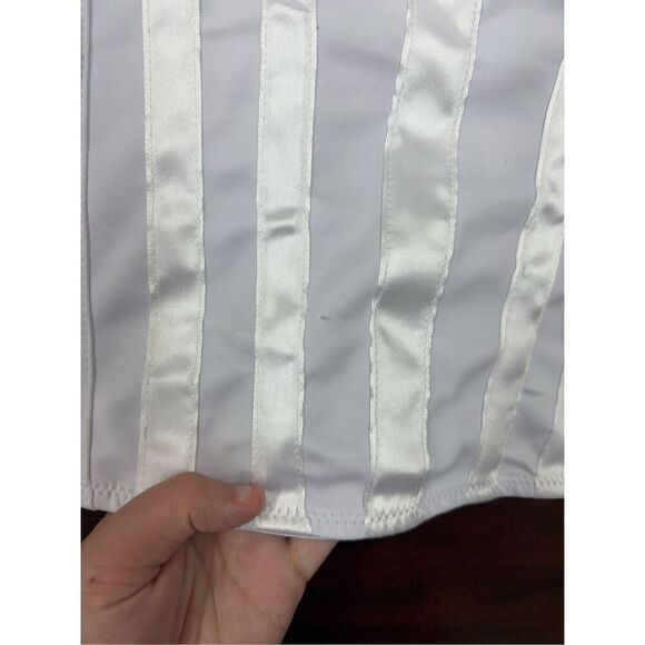 NWT Hot Topic Morbid Threads White Corset Size Medium - Picture 3 of 8